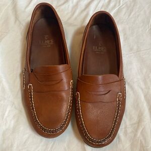 Men’s leather Eljo’s Penny loafers.  Brown size 8.5W